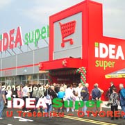Svečano otvaranje tržnog centra iDEA-super. Nažalost njega više nema (danas se taj centar zove RODA), a nema ni nekih naših dragih Trsteničana; Trstenik, septembar 2011. god.